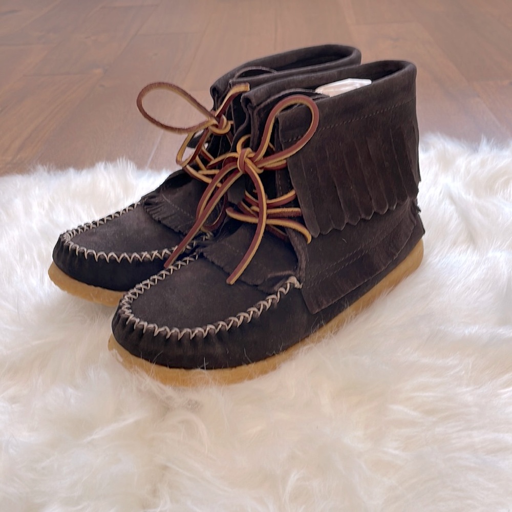 Eastland Aztec size 7 moccasins